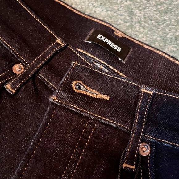NWT Express Mid Rise Skyscraper Jeans - Picture 4 of 8